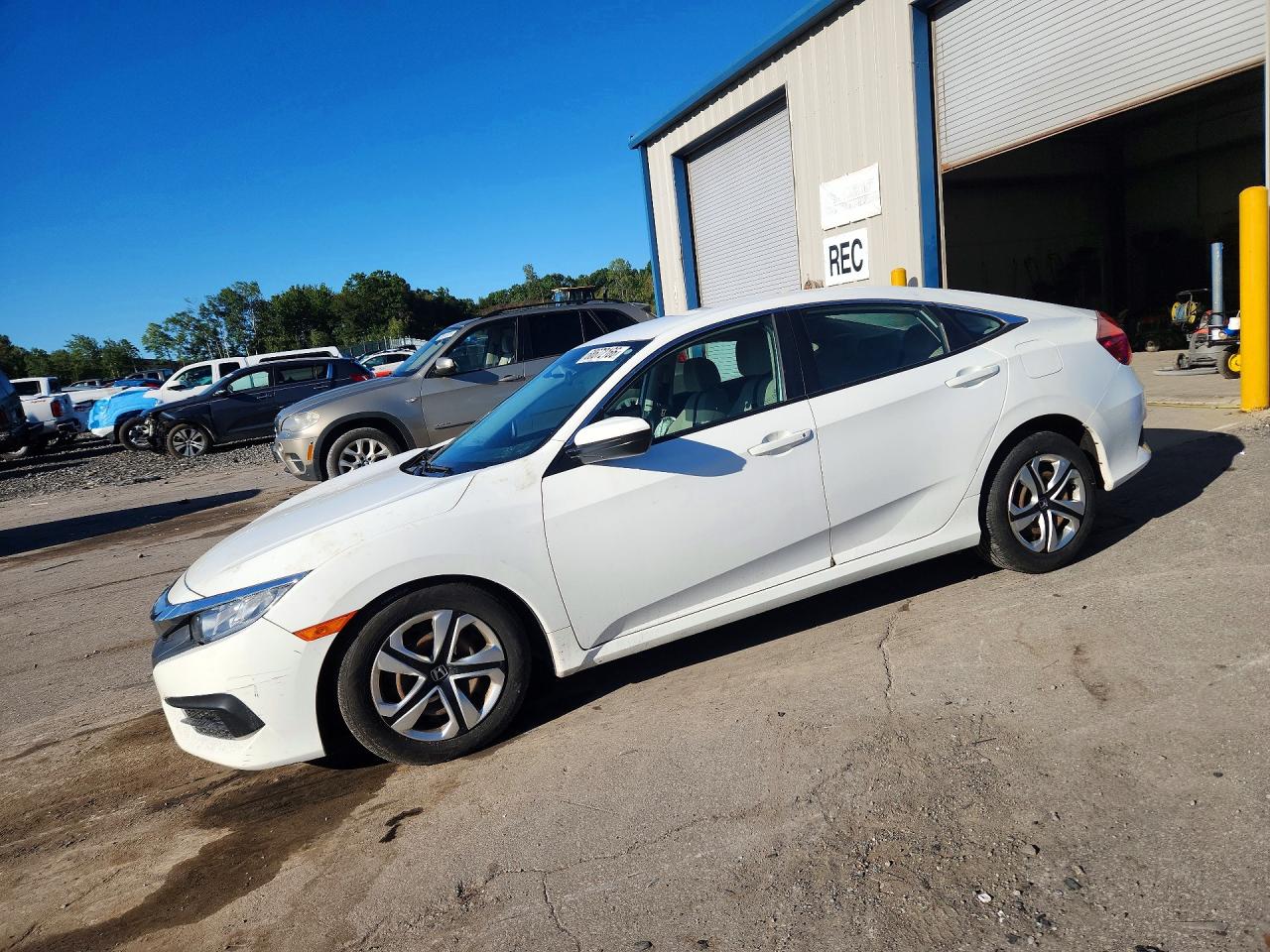 2018 HONDA CIVIC LX | 2HGFC2F59JH543068 | UPCARS