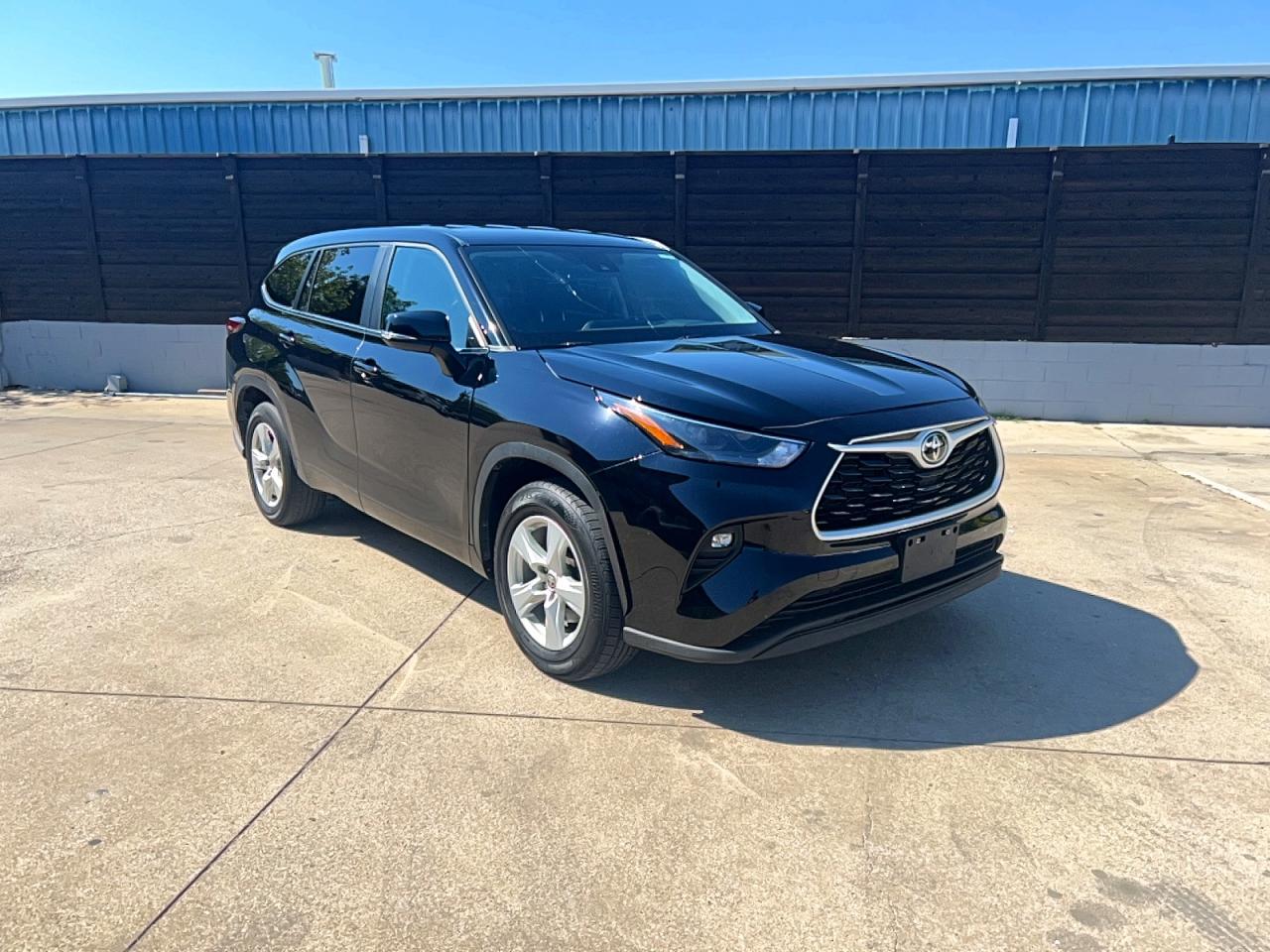 2023 TOYOTA HIGHLANDER LE | 5TDKDRAH7PS509547 | UPCARS