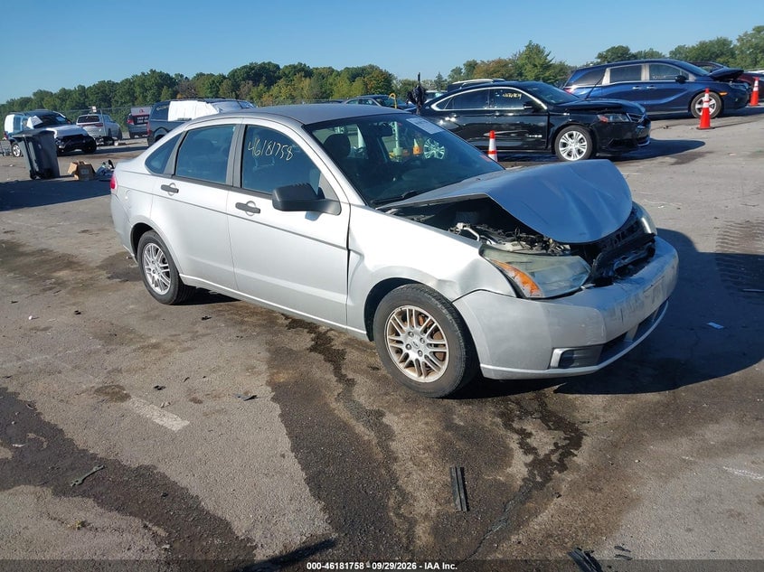 2010 FORD FOCU SE | 1FAHP3FN1AW136001 | UPCARS