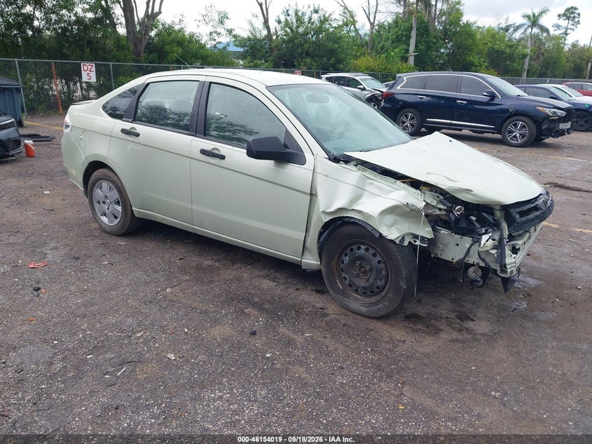 2010 FORD FOCU S | 1FAHP3EN2AW182342 | UPCARS