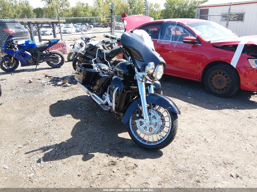 2019 HARLEY-DAVIDSON FLHX | 1HD1KBC18KB681321 | UPCARS