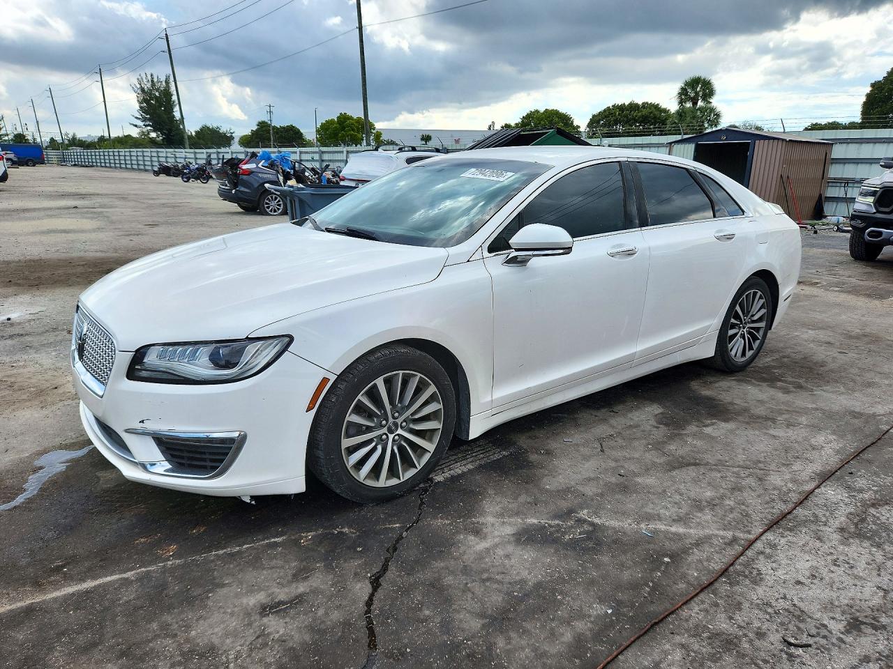 2017 LINCOLN MKZ | 3LN6L5CC2HR664649 | UPCARS