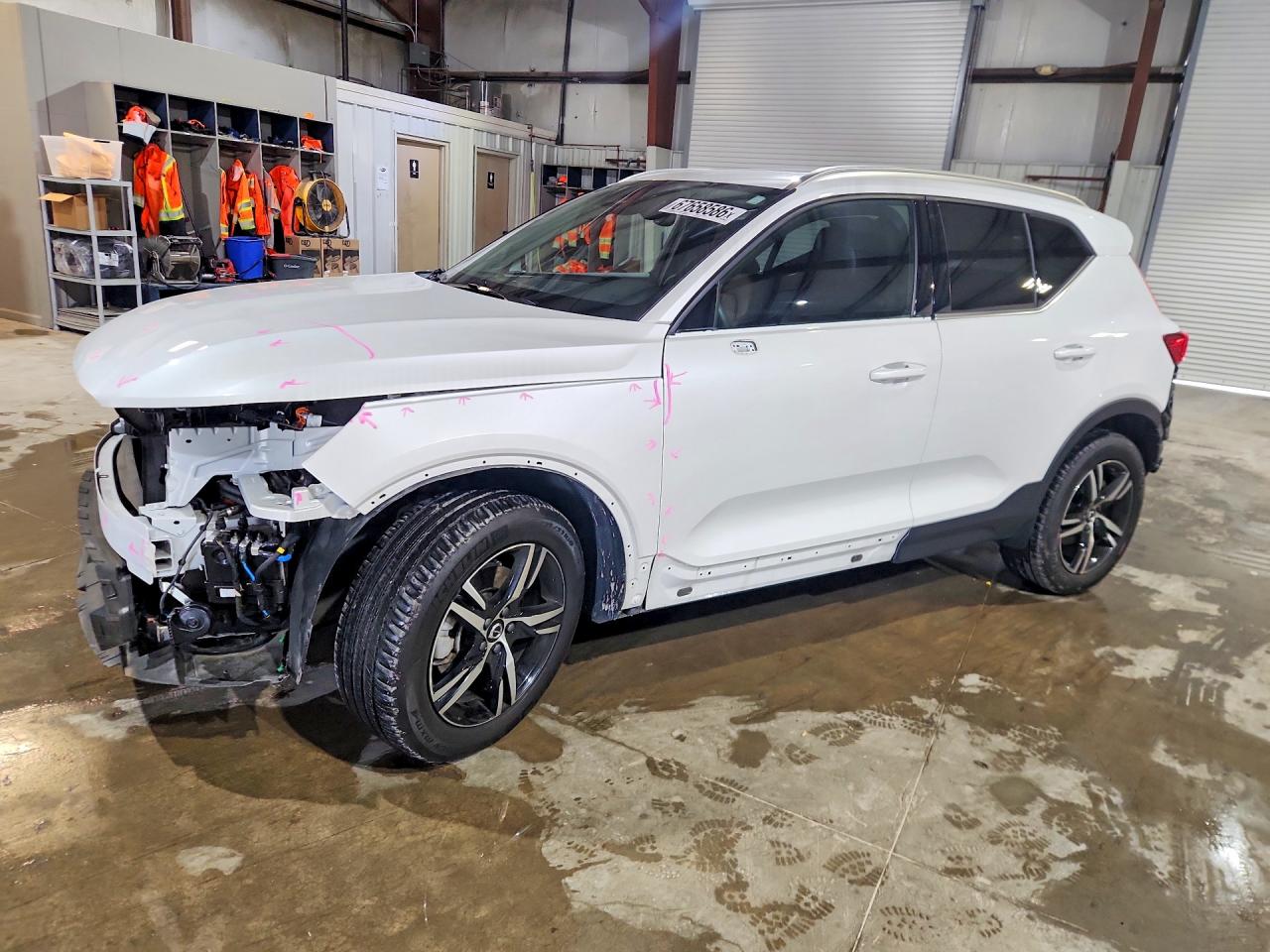 2025 VOLVO XC40 CORE | YV4L12UJXS2569399 | UPCARS