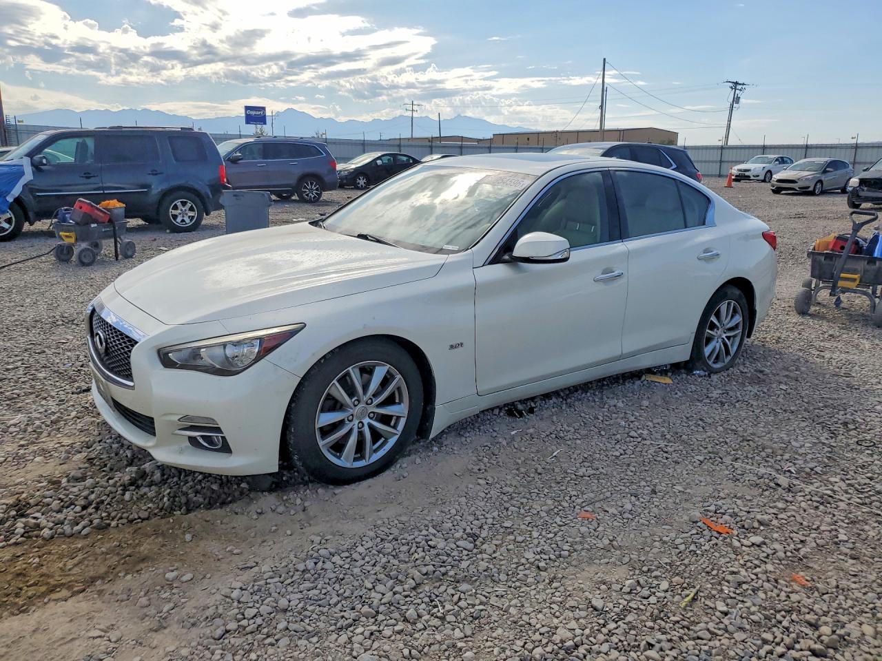 2017 INFINITI Q50 3.0T PREMIUM | JN1EV7AR4HM839492 | UPCARS