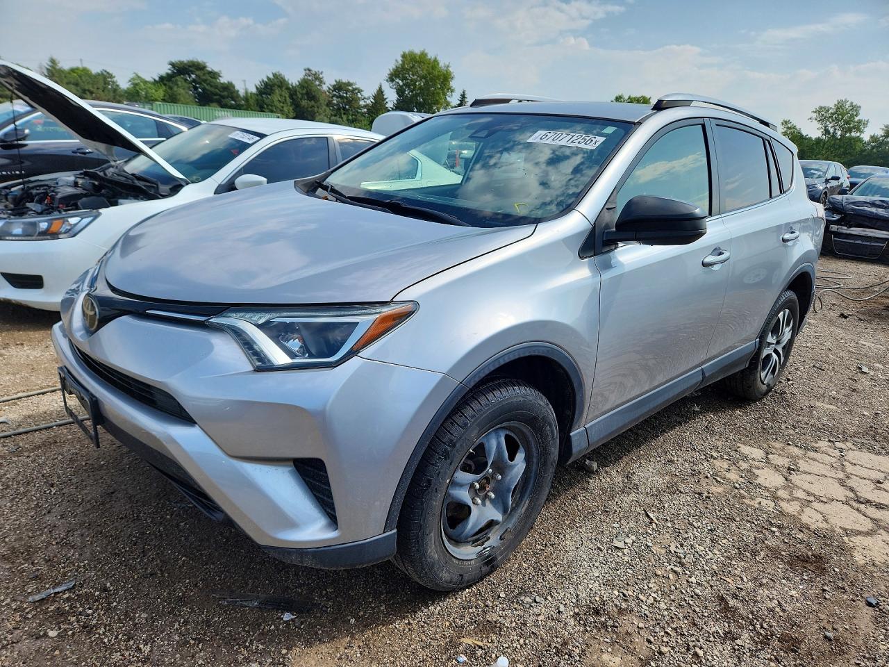 2018 TOYOTA RAV4 LE | JTMZFREV3JJ197692 | UPCARS