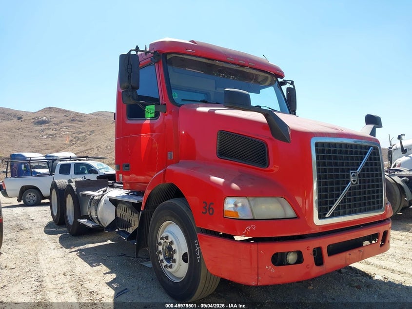 2016 VOLVO VN | 4V4MC9EG8GN974863 | UPCARS