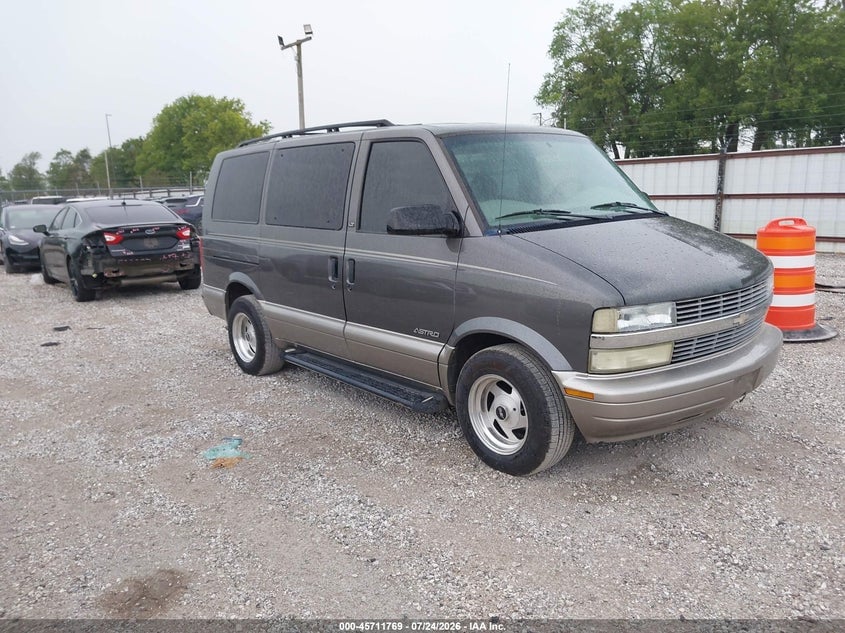 2002 CHEVROLET ASTRO PASSENGER LS | 1GNDM19X52B111749 | UPCARS
