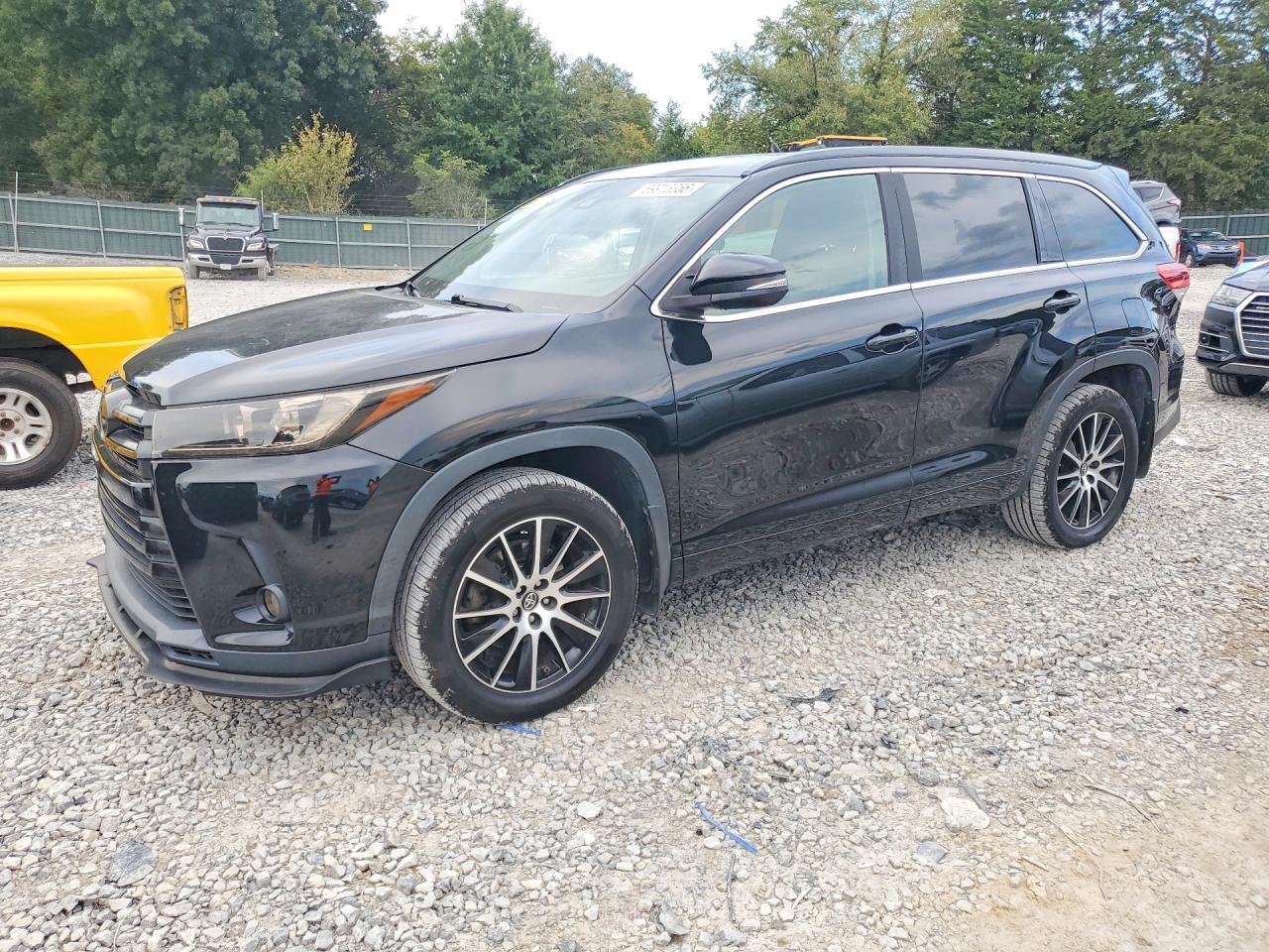 2017 TOYOTA HIGHLANDER SE | 5TDJZRFH9HS375826 | UPCARS