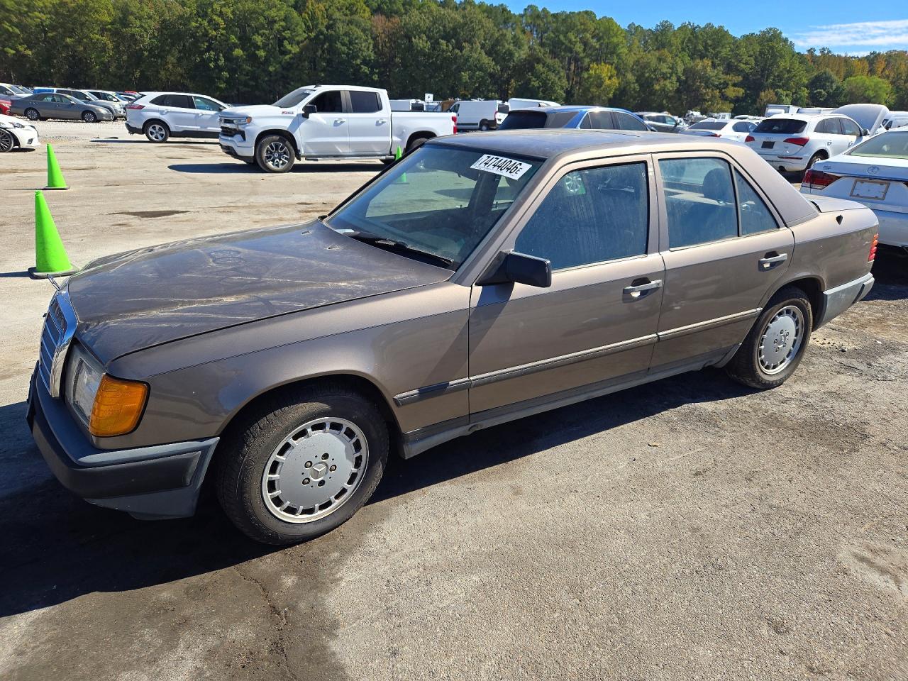 1989 MERCEDES-BENZ 260-CLASS 260E | WDBEA26D6KA864233 | UPCARS