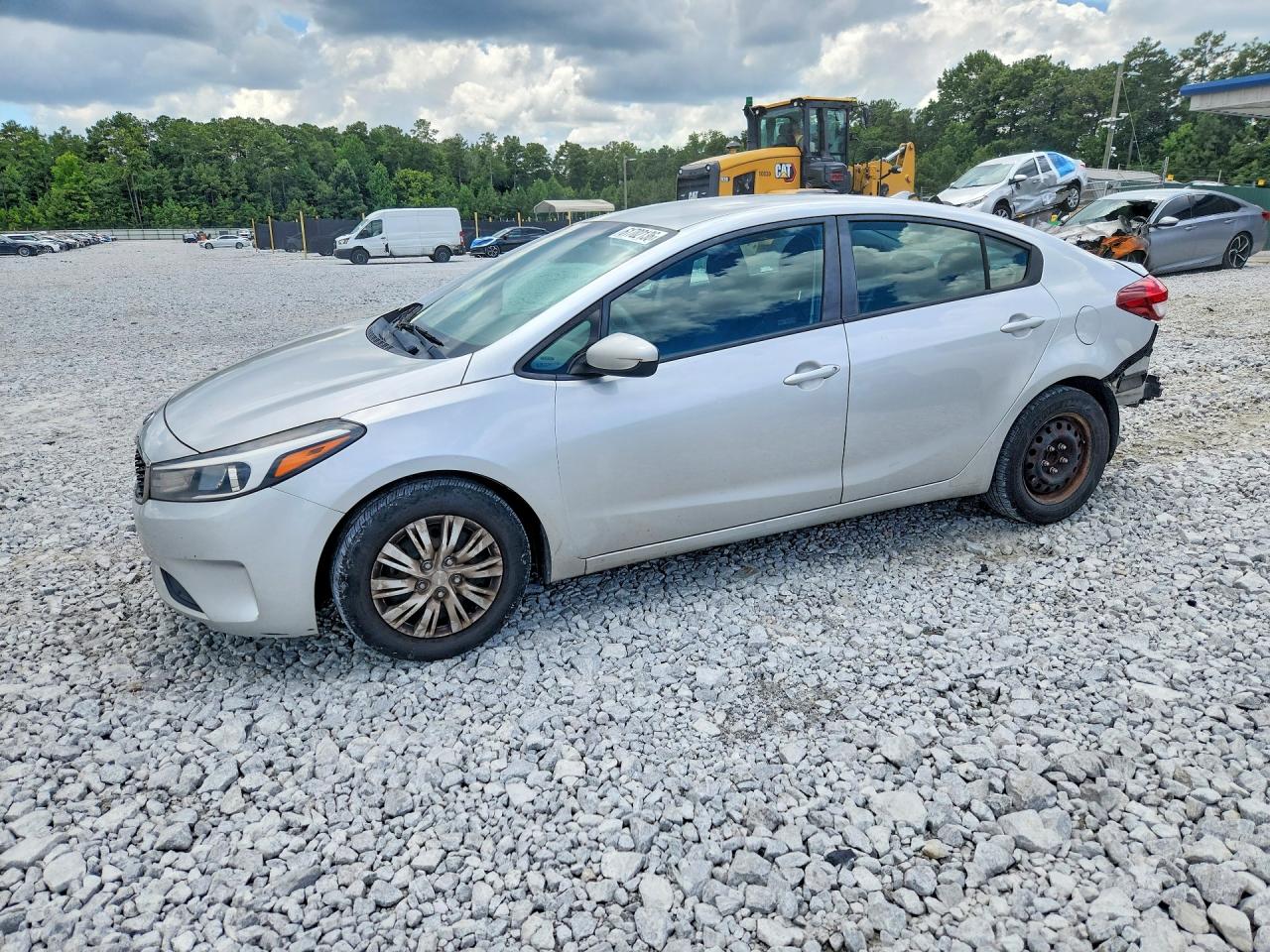2017 KIA FORTE LX | 3KPFK4A76HE016231 | UPCARS