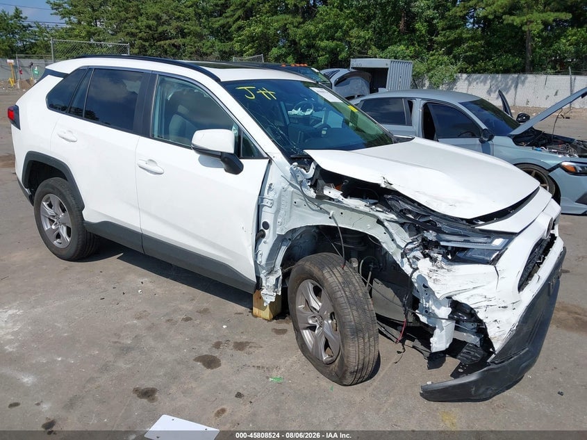 2025 TOYOTA RAV4 XLE | 2T3P1RFV2SW610435 | UPCARS
