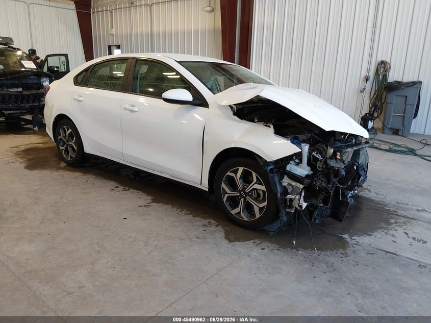 2021 KIA FORTE LXS | 3KPF24AD4ME355487 | UPCARS