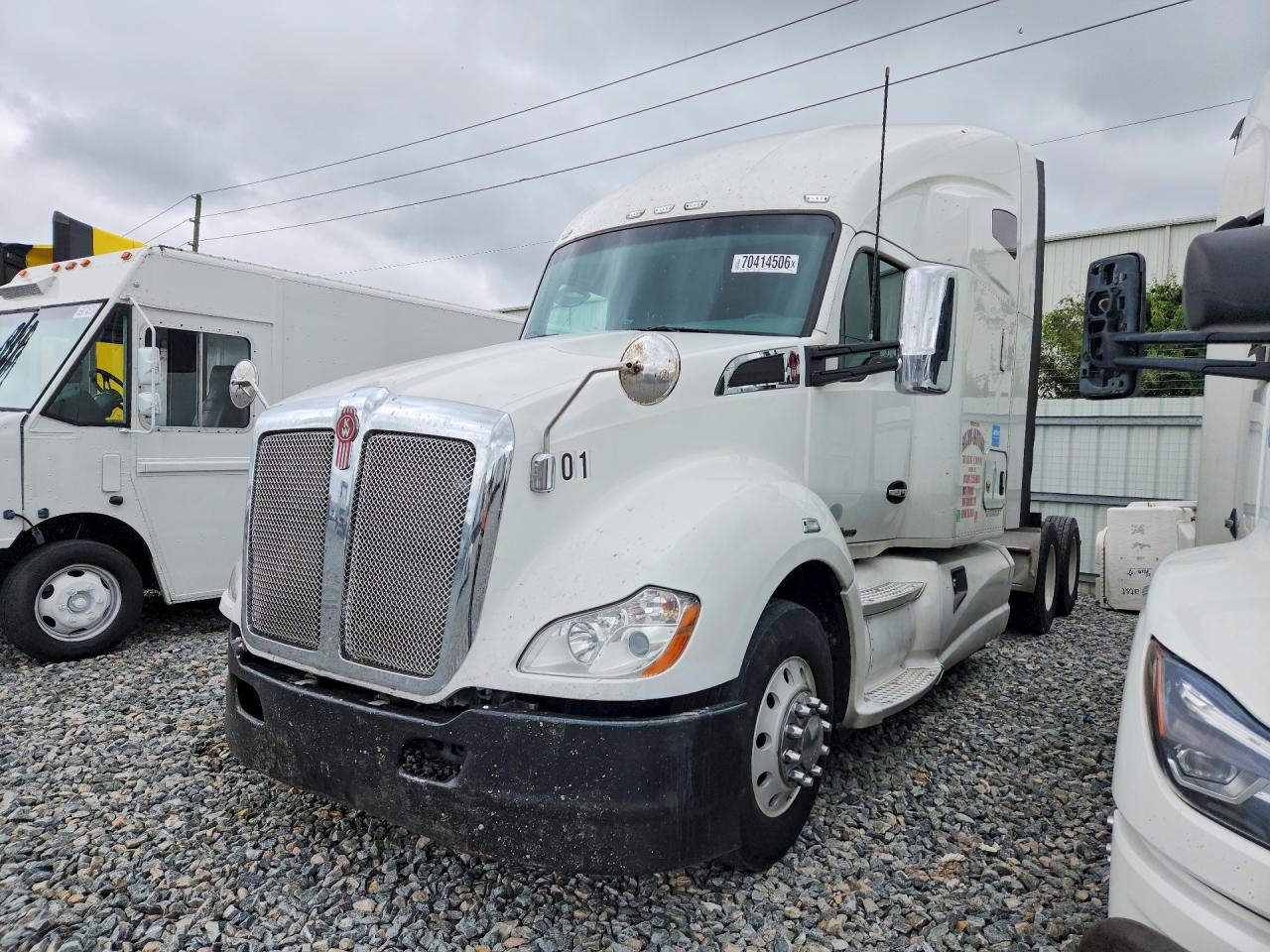 2016 KENWORTH T680 SEMI TRUCK | 1XKYD49X8GJ499279 | UPCARS