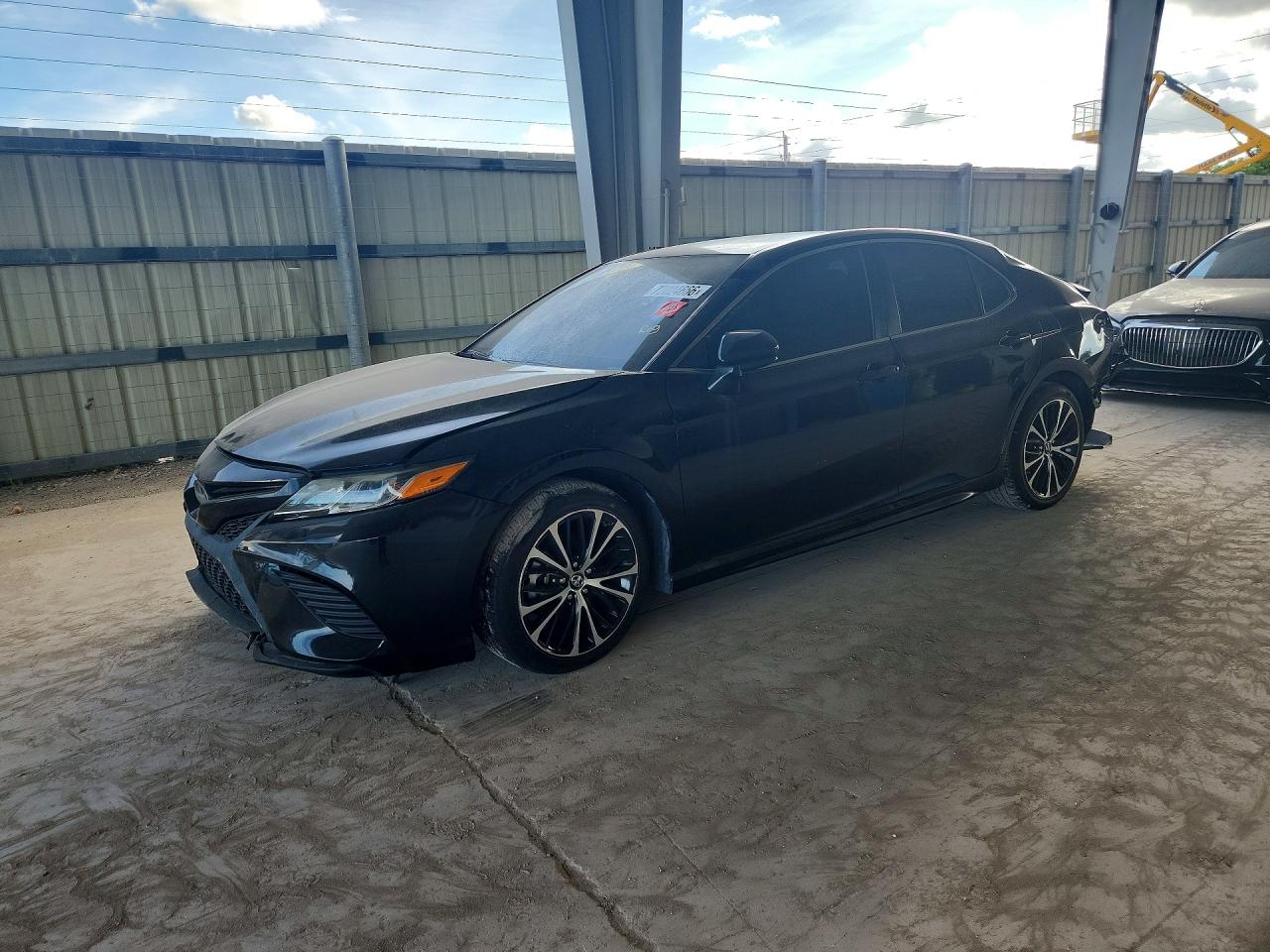 2018 TOYOTA CAMRY SE | 4T1B11HK5JU085859 | UPCARS