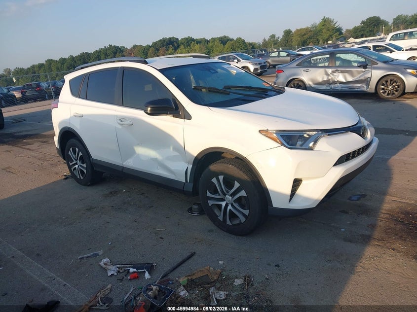 2018 TOYOTA RAV4 LE | JTMBFREV1JJ249029 | UPCARS