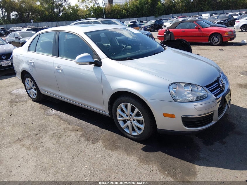 2010 VOLKSWAGEN JETTA LIMITED EDITION | 3VWRZ7AJ5AM098340 | UPCARS