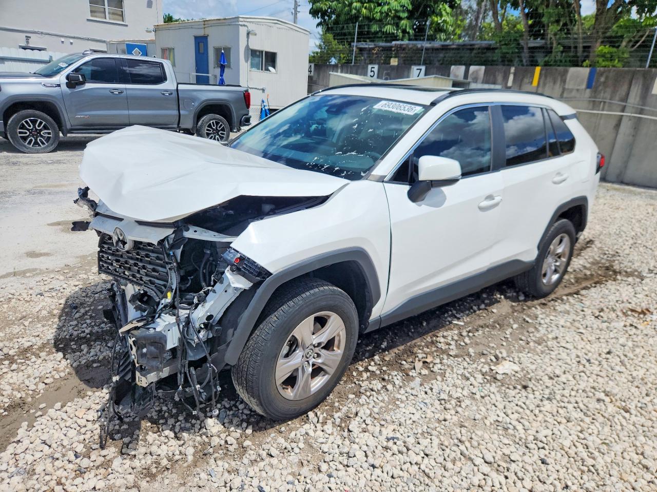 2023 TOYOTA RAV4 XLE | 2T3W1RFV5PW279305 | UPCARS