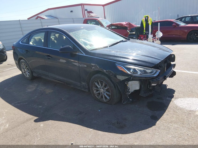 2018 HYUNDAI SONATA SE | 5NPE24AF7JH671812 | UPCARS