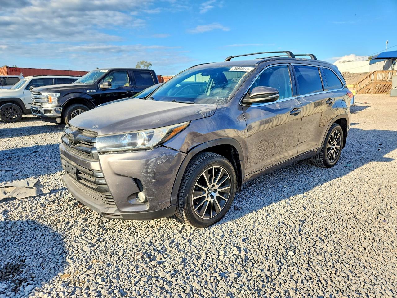 2018 TOYOTA HIGHLANDER SE | 5TDJZRFH6JS552192 | UPCARS