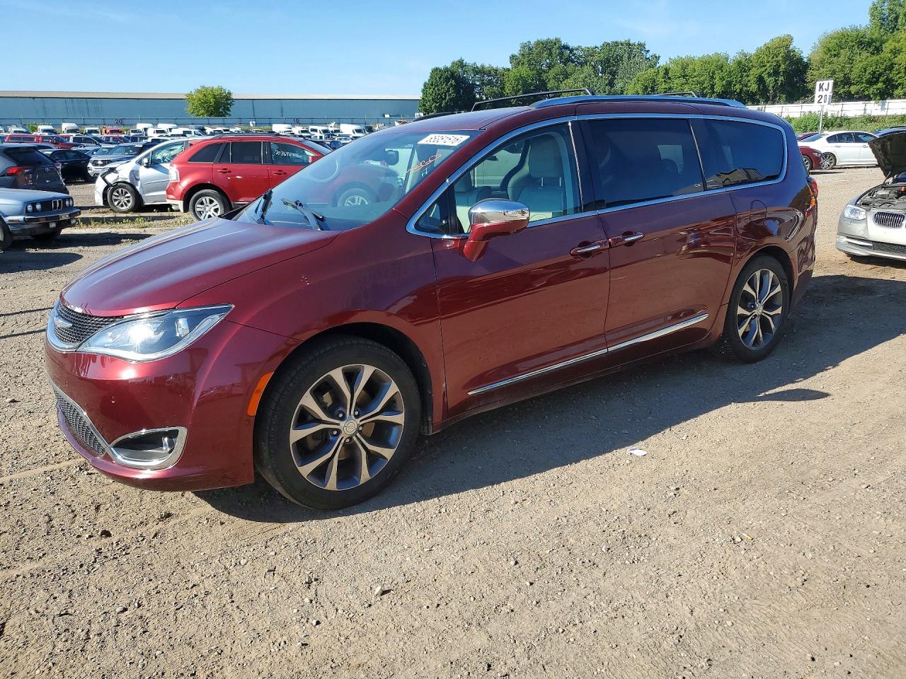 2017 CHRYSLER PACIFICA LIMITED | 2C4RC1GG1HR836120 | UPCARS