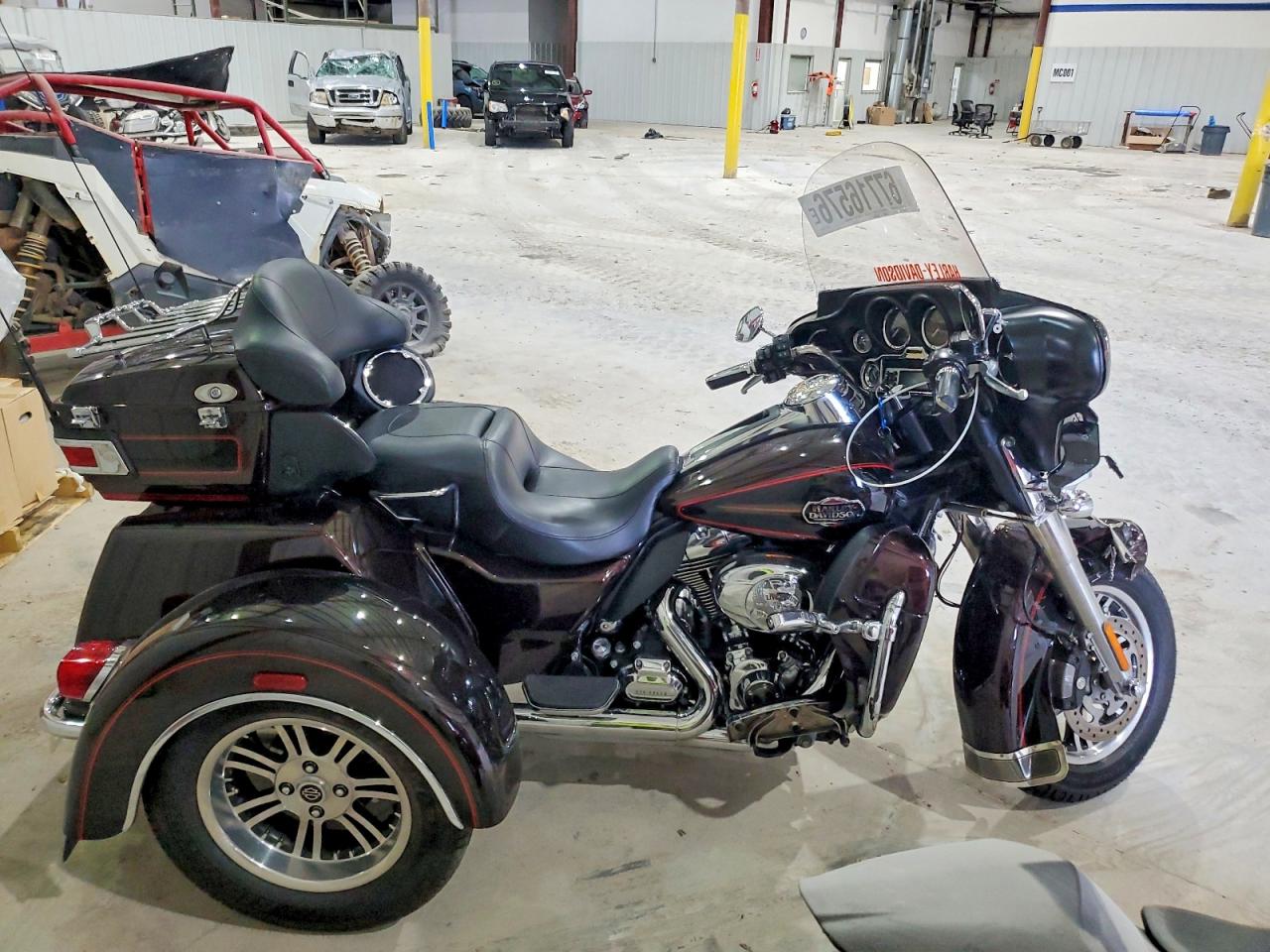 2011 HARLEY-DAVIDSON FL | 1HD1MAM15BB851802 | UPCARS