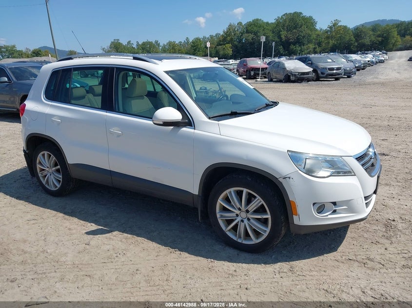 2011 VOLKSWAGEN TIGUAN SE | WVGBV7AX9BW553286 | UPCARS