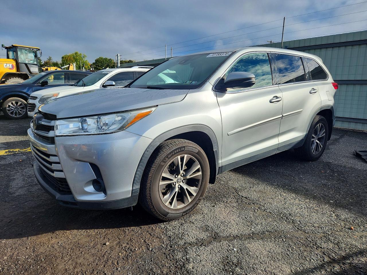 2019 TOYOTA HIGHLANDER LE | 5TDBZRFH2KS974529 | UPCARS