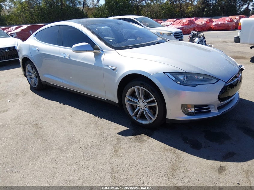 2013 TESLA MODEL S | 5YJSA1CG6DFP09236 | UPCARS