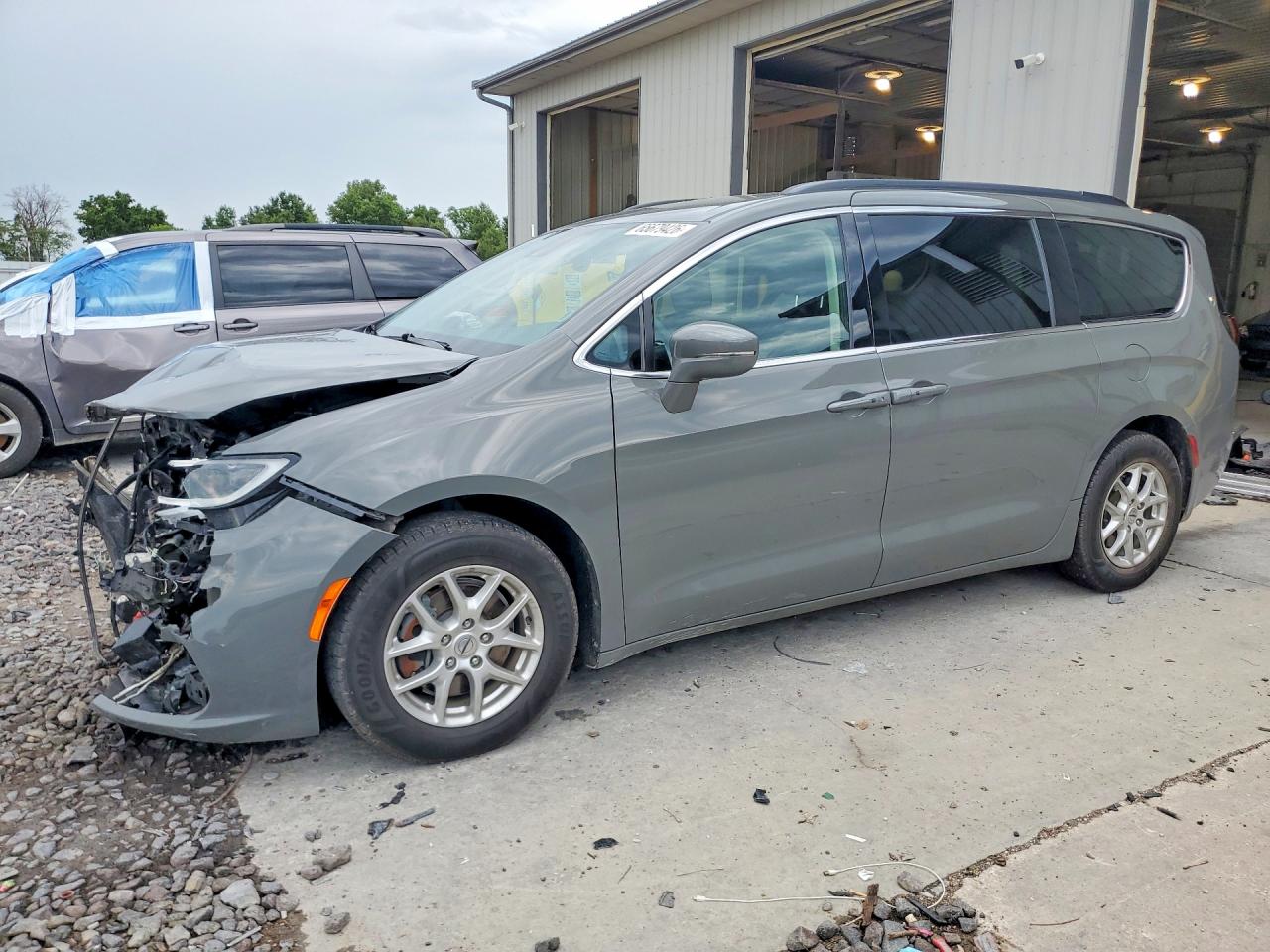 2022 CHRYSLER PACIFICA TOURING L | 2C4RC1BG6NR186171 | UPCARS