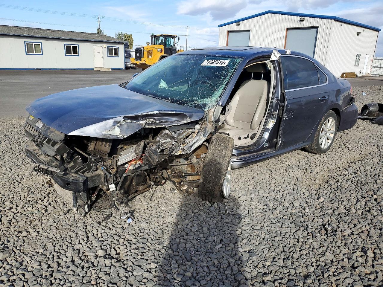 2014 VOLKSWAGEN PASSAT SE | 1VWBN7A34EC076819 | UPCARS