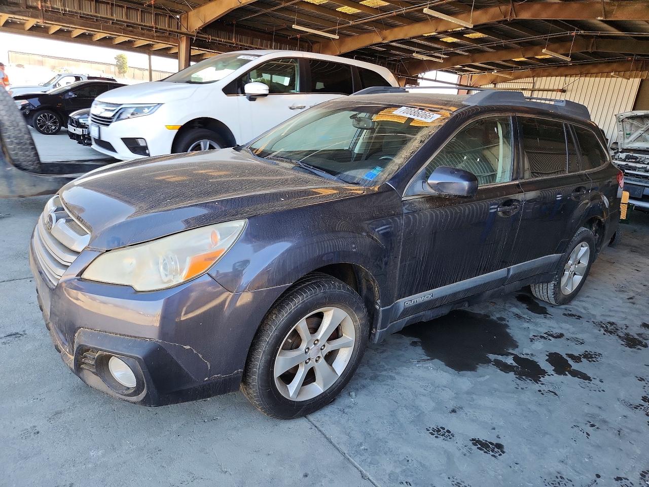 2013 SUBARU OUTBACK 2.5I PREMIUM | 4S4BRBGC6D3300636 | UPCARS
