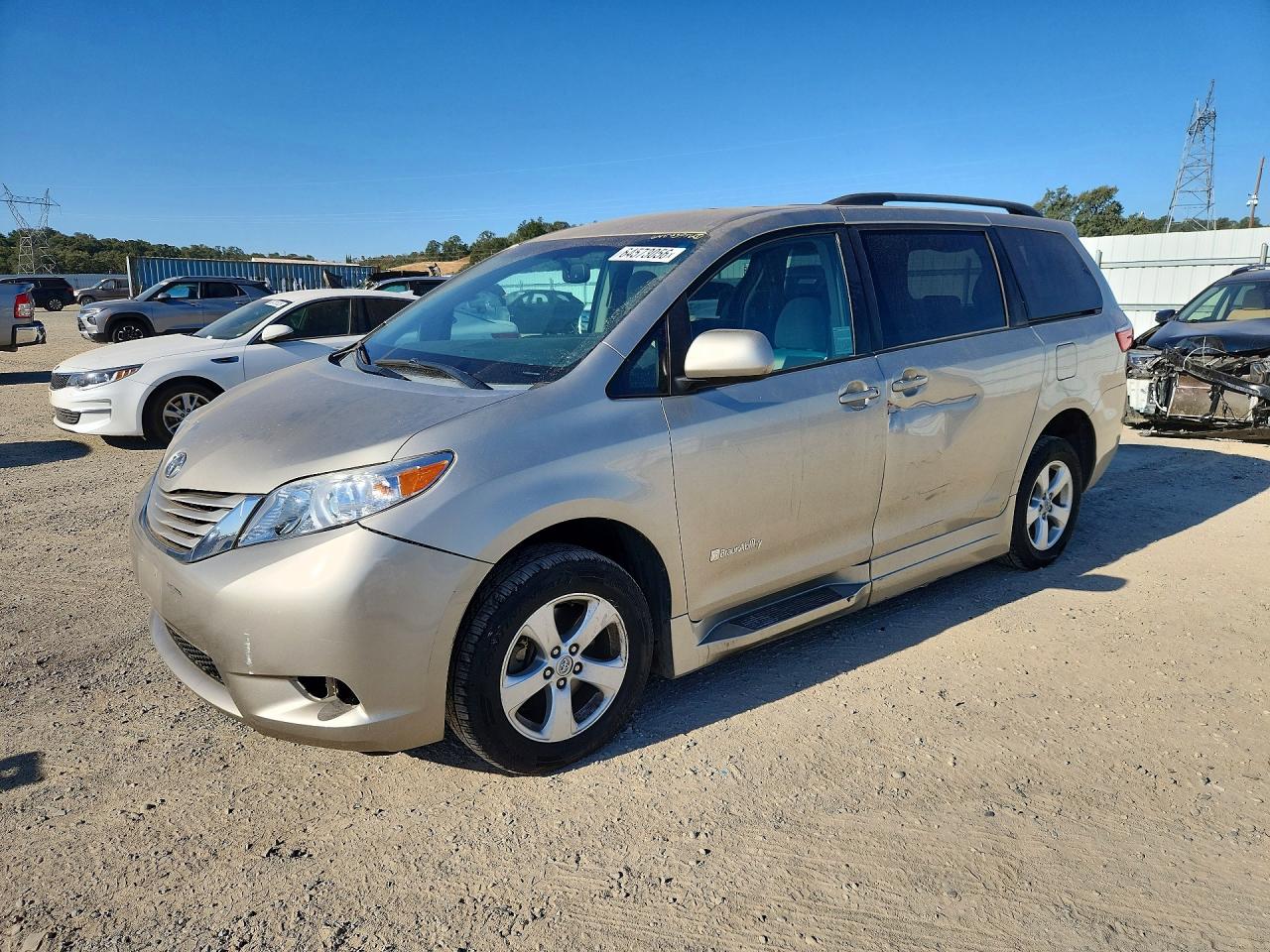 2015 TOYOTA SIENNA LE | 5TDKK3DC0FS647707 | UPCARS