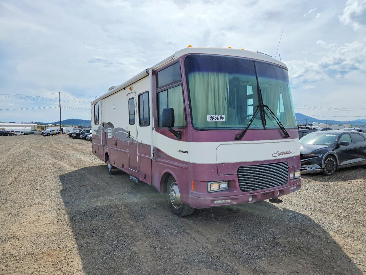 1999 FLEETWOOD SOUTHWIND RV | 3FCNF53S8XJA33612 | UPCARS