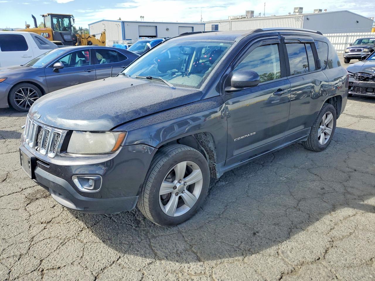 2015 JEEP COMPASS LATITUDE | 1C4NJCEA1FD192178 | UPCARS