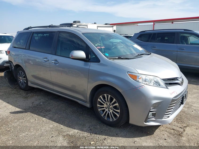 2018 TOYOTA SIENNA XLE 8 PASSENGER | 5TDYZ3DC1JS921866 | UPCARS