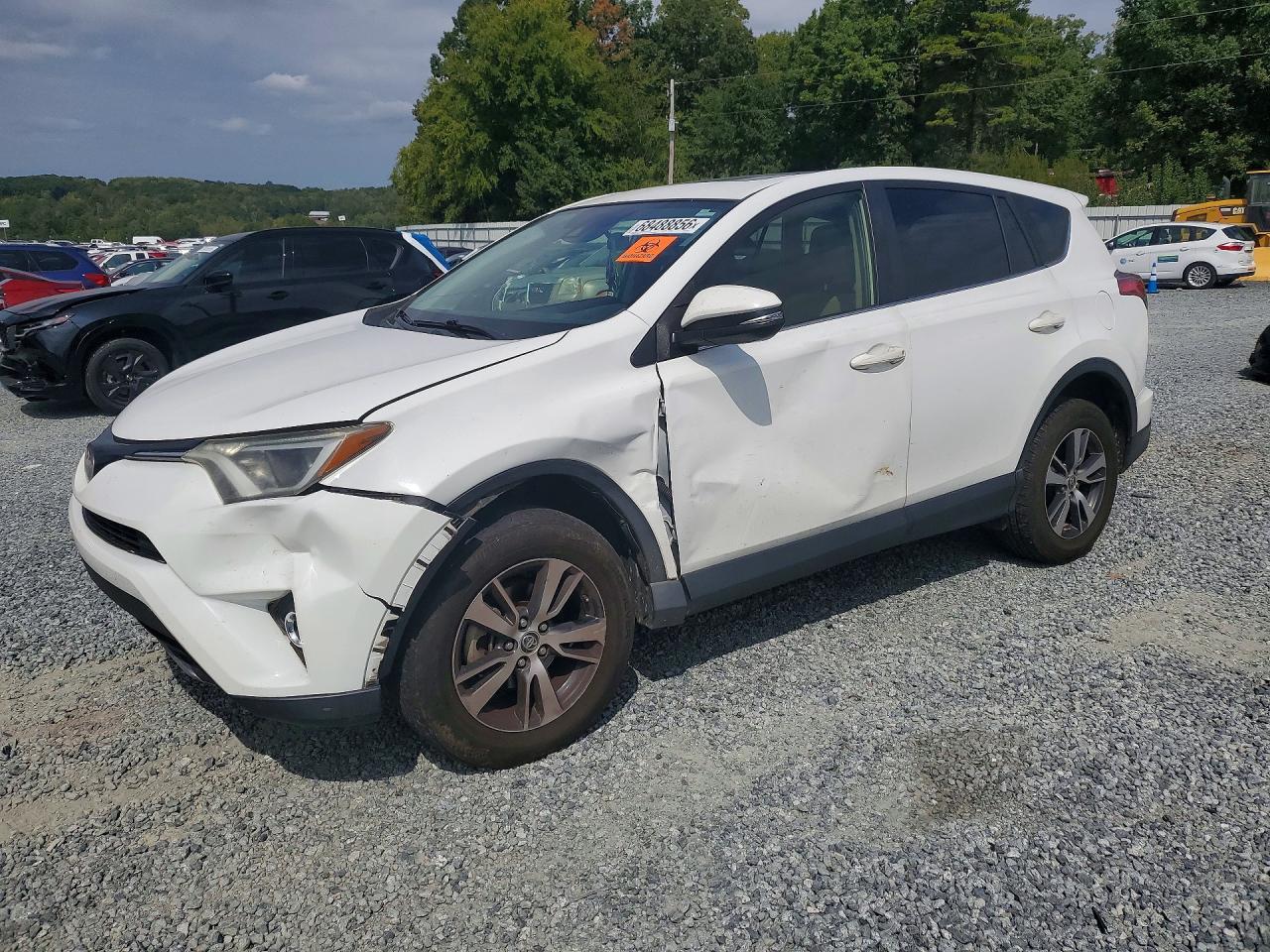 2018 TOYOTA RAV4 XLE | JTMWFREVXJJ203104 | UPCARS