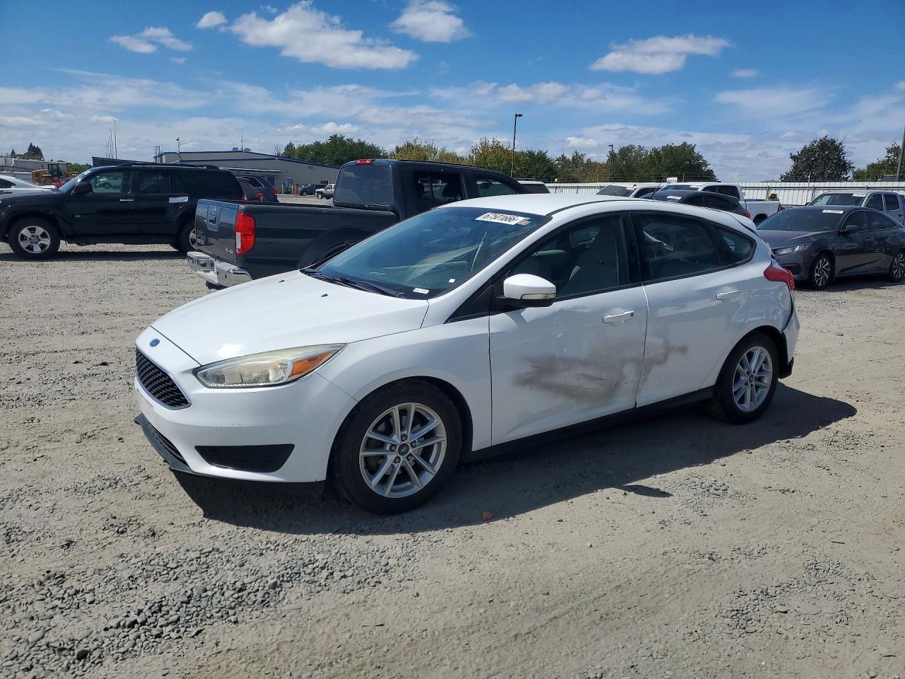 2015 FORD FOCU SE | 1FADP3K22FL318745 | UPCARS