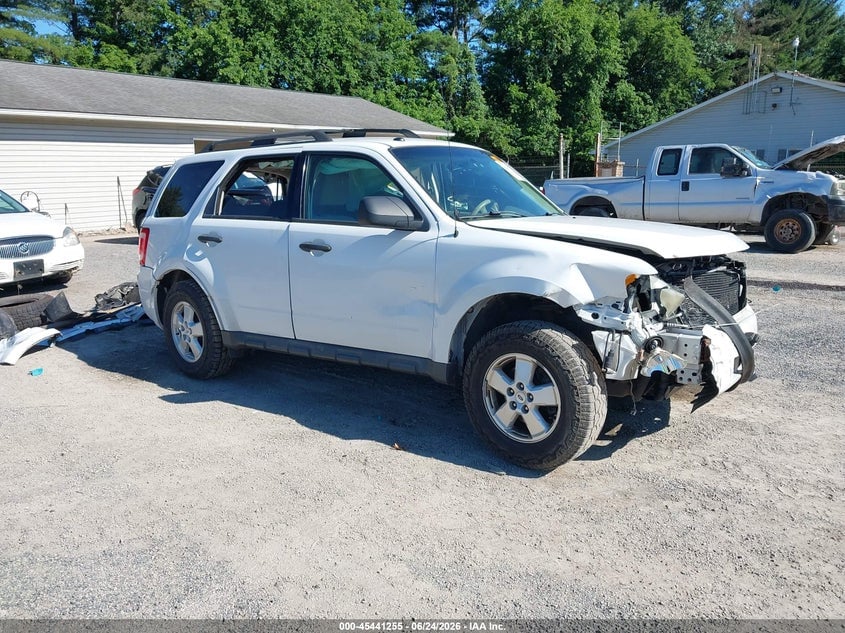 2010 FORD ESCAPE XLT | 1FMCU0D71AKC69263 | UPCARS
