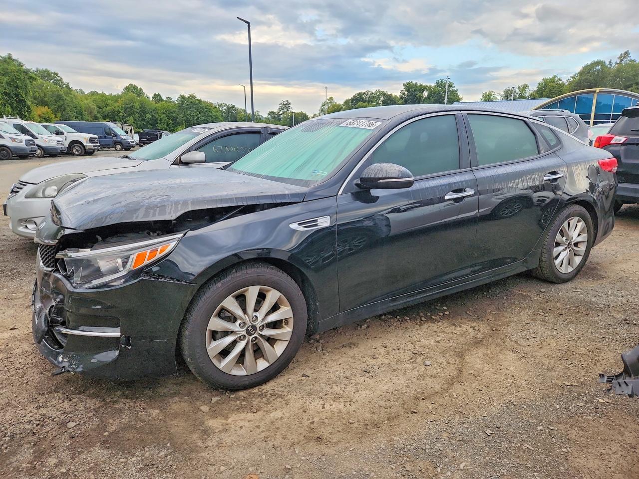 2018 KIA OPTIMA LX | 5XXGT4L33JG261304 | UPCARS