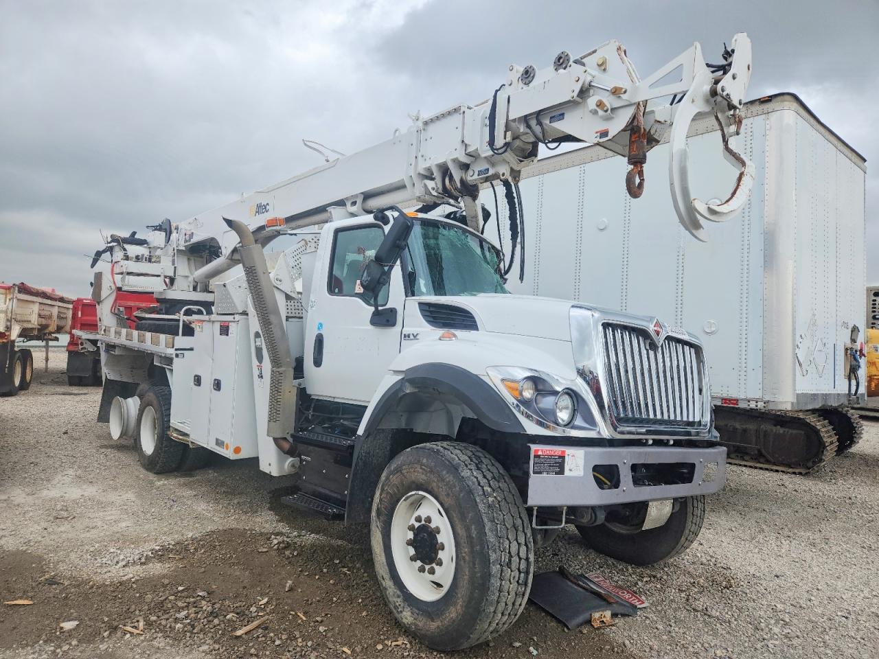 2022 INTERNATIONAL ALL OTHER DIGGER DERRICK TRUCK | 3HAEHTAT7NL234361 | UPCARS