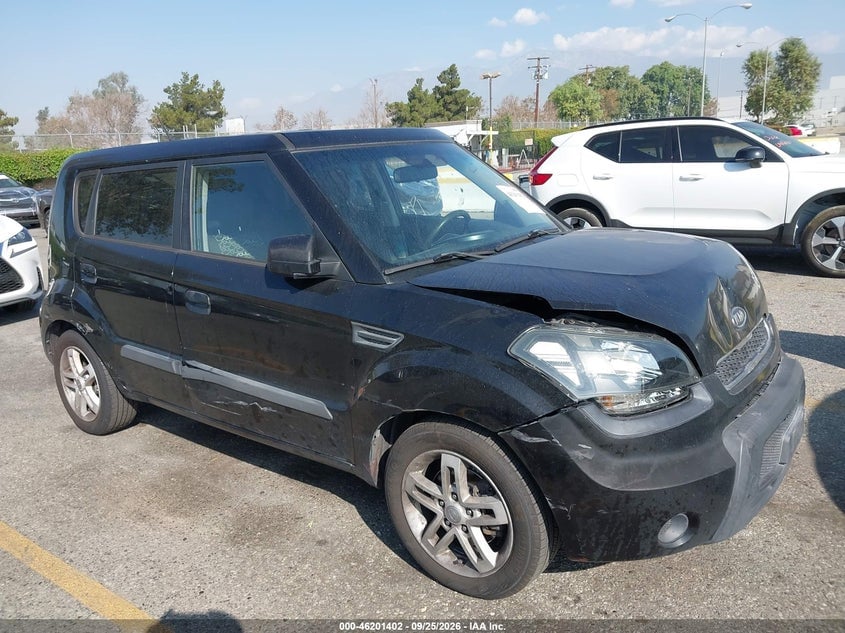 2010 KIA SOUL + | KNDJT2A2XA7180667 | UPCARS