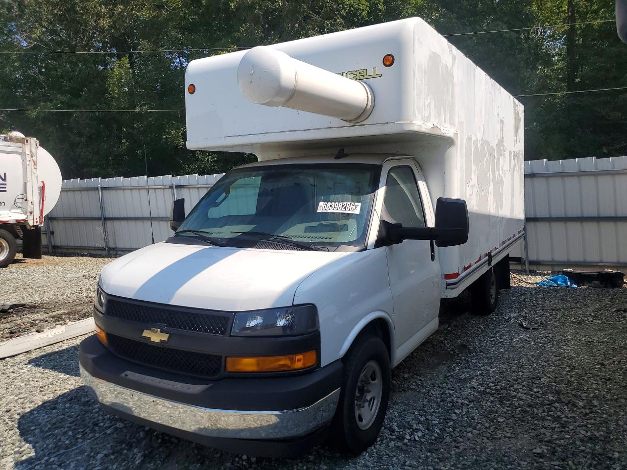 2020 CHEVROLET EXPRESS BOX TRUCK | 1GB0GSFG9L1259116 | UPCARS