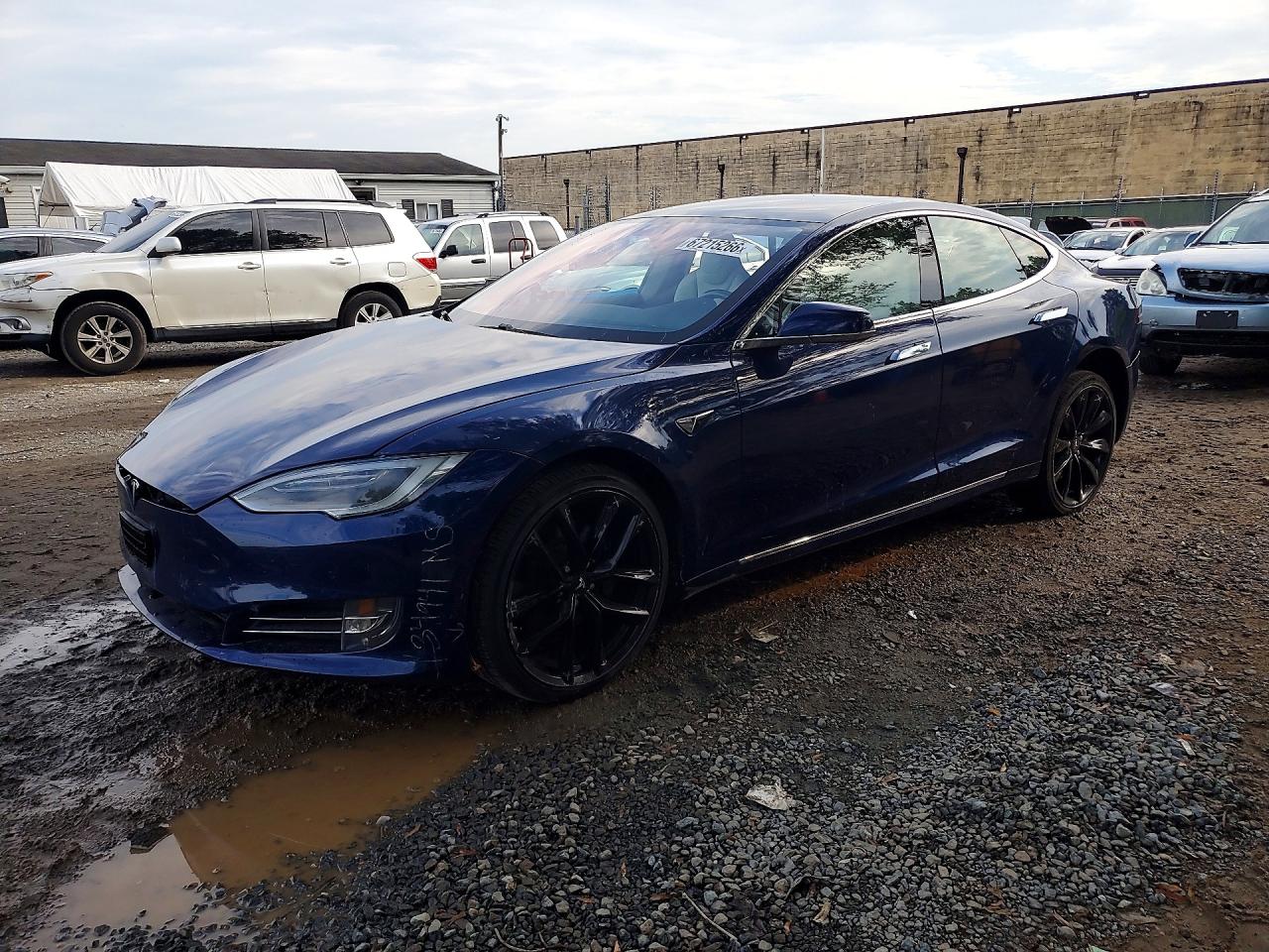 2018 TESLA MODEL S | 5YJSA1E21JF288233 | UPCARS
