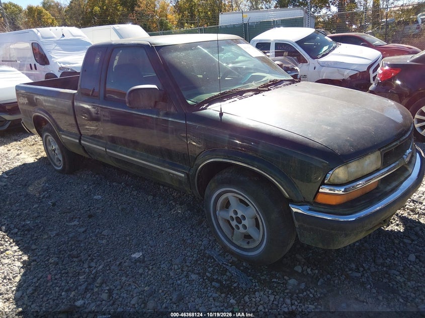 2002 CHEVROLET S-10 LS | 1GCDT19W628171880 | UPCARS