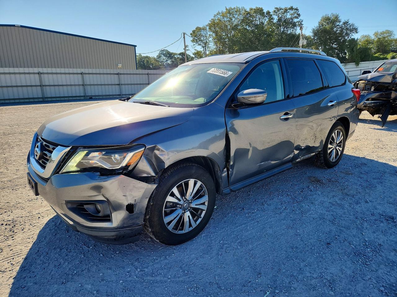 2018 NISSAN PATHFINDER SV | 5N1DR2MM2JC637709 | UPCARS