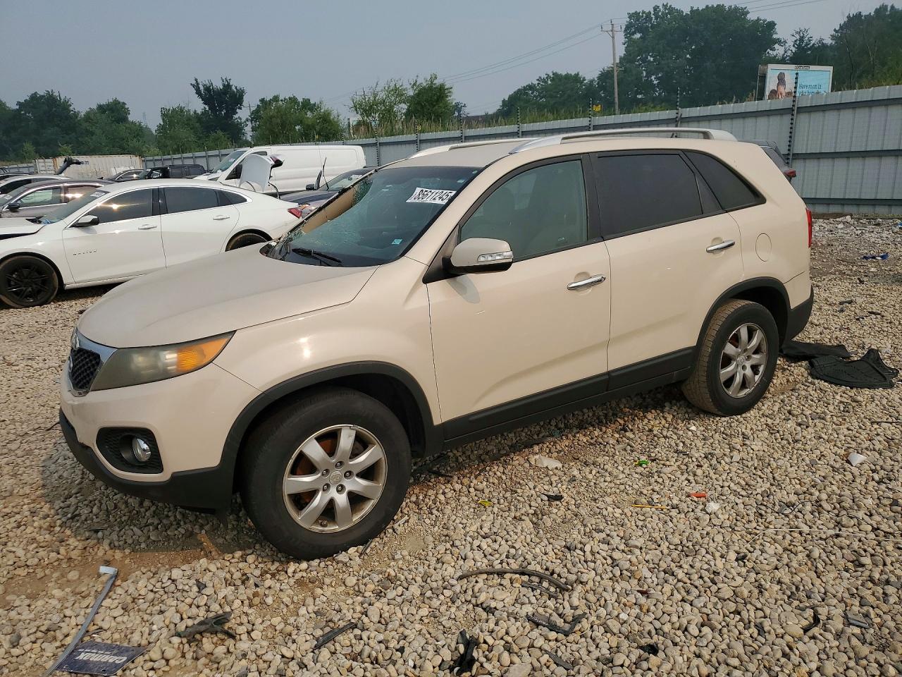 2011 KIA SORENTO LX | 5XYKT4A10BG073090 | UPCARS