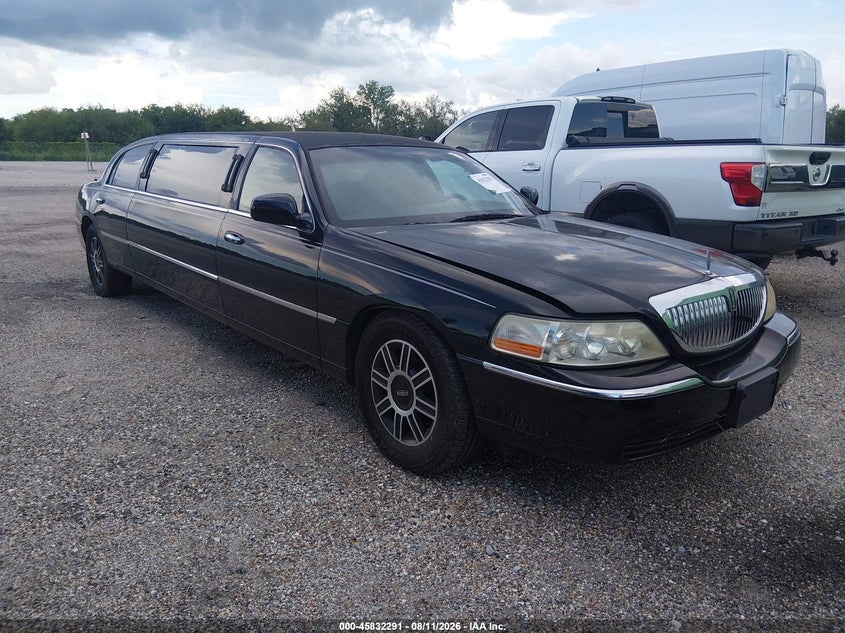 2006 LINCOLN TOWN CAR EXECUTIVE | 1L1FM88W26Y634729 | UPCARS
