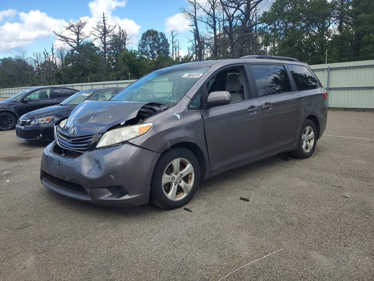 2017 TOYOTA SIENNA LE | 5TDKZ3DC6HS788778 | UPCARS
