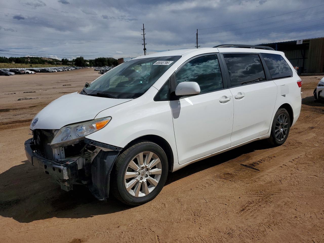 2015 TOYOTA SIENNA LE | 5TDJK3DC7FS126172 | UPCARS