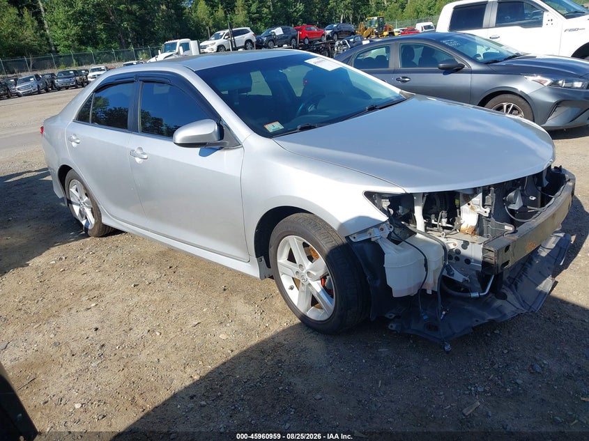 2014 TOYOTA CAMRY SE | 4T1BF1FKXEU415361 | UPCARS